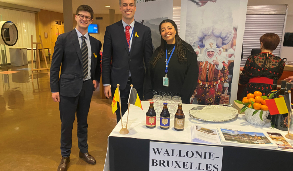 Stand de Wallonie-Bruxelles à la soirée "Voyage en Francophonie" @DGWB